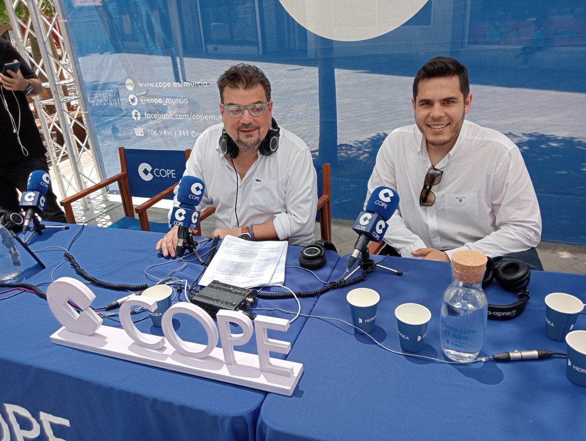 Echamos el cierre en <a href="/AytAlcantarilla/">Ayuntamiento de Alcantarilla</a> en este Dia Mundial del Medio Ambiente con Julio García, gerente de @Hidrogea en Alcantarilla. *Estamos muy integrados en el municipio para facilitar el contacto con los ciudadanos". Hemos celebrado este día en <a href="/cope_murcia/">COPE Murcia</a>