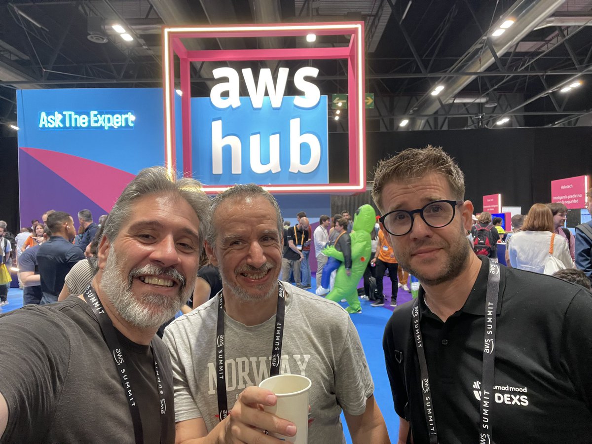 Pensabais que todo había acabado??? Pues no! Eventos como el #AWSSummit Madrid 2024 sirven para reencontrarse con viejos amigos y retomar antiguas historias… <a href="/trantortalks/">Trantor Tech Talks</a> <a href="/svillamor_o/">Sergio V</a> <a href="/sergio_lecuona/">Leku ☁️</a>