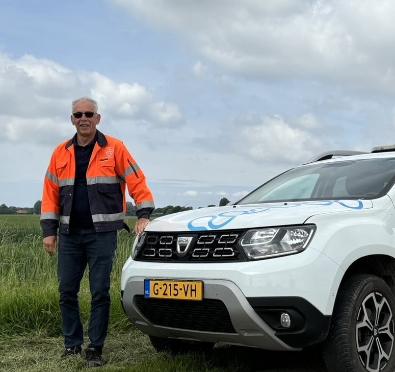 Het waterschap wenst de wielrenners van de ZLM Tour veel succes! Een mooi evenement voor onze collega Joop, opzichter Wegen. Hij is vanuit het werk en persoonlijk betrokken bij de wielerwedstrijd. Lees zijn verhaal via bit.ly/3X8U8bQ #ZLMTour2024