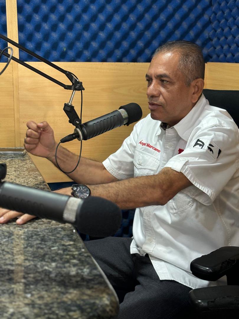 Estamos al aire !!! 
Desde Ciudad Bolívar. 
Programa especial con nuestro Gobernador Ángel Marcano instagram.com/vamosconmarcan…