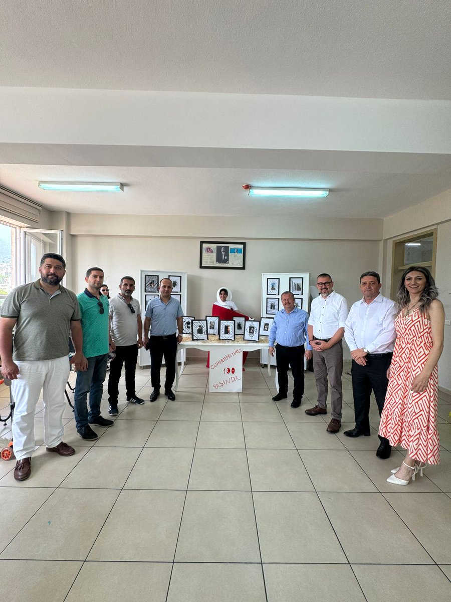 İlçemiz Karapınar İmam Hatip Ortaokulu'nun düzenlemiş olduğu teknoloji ve tasarım dersi yıl sonu sergisinin açılışına İlçe Milli Eğitim Şube Müdürümüz Harun ÖZ ve sendika temsilcileri ile okul müdürleri katıldılar.
<a href="/oz_harun/">Harun ÖZ</a>