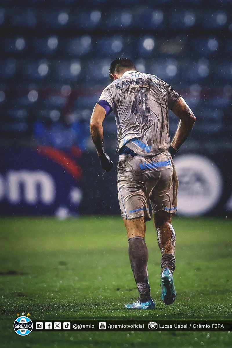Senhoras e senhores, no futuro, digam com orgulho para os que ainda não estão aqui: 

“Eu vi Walter Kannemann jogar!”

📸 <a href="/lucasuebel/">Lucas Uebel</a> 🇪🇪