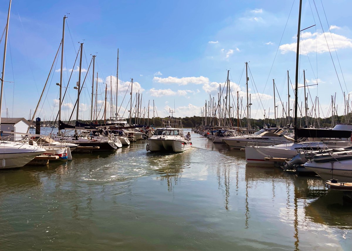 Our Year 7, 8, and 9 students are having a great time on the Hamble River today with the awesome <a href="/WetwheelsH/">Wetwheels Hamble</a>! Huge thanks to <a href="/rotarymagna/">Rotary Club of Southampton Magna</a> for sponsoring this wonderful trip. #StudentRewards #FunDayOut #HeadofYearRewards #TeamMayifeld
