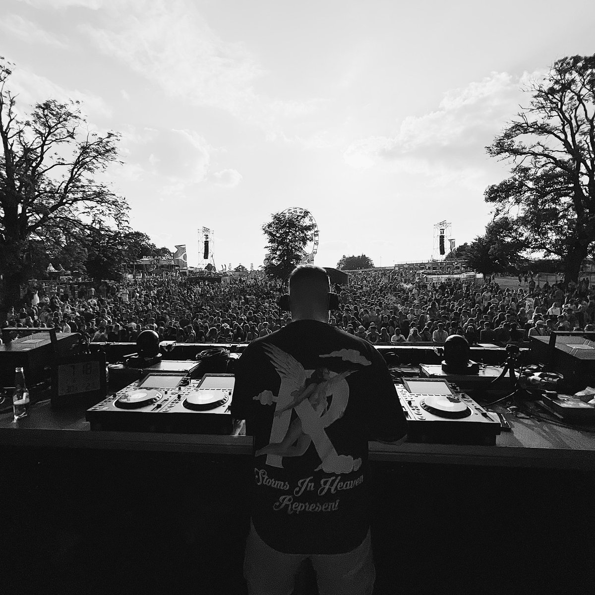 My set from Punchestown Festival, Ireland is now on SoundCloud! I had so much fun playing at the show! 🔥 Enjoy! x

soundcloud.com/connor-coates-…