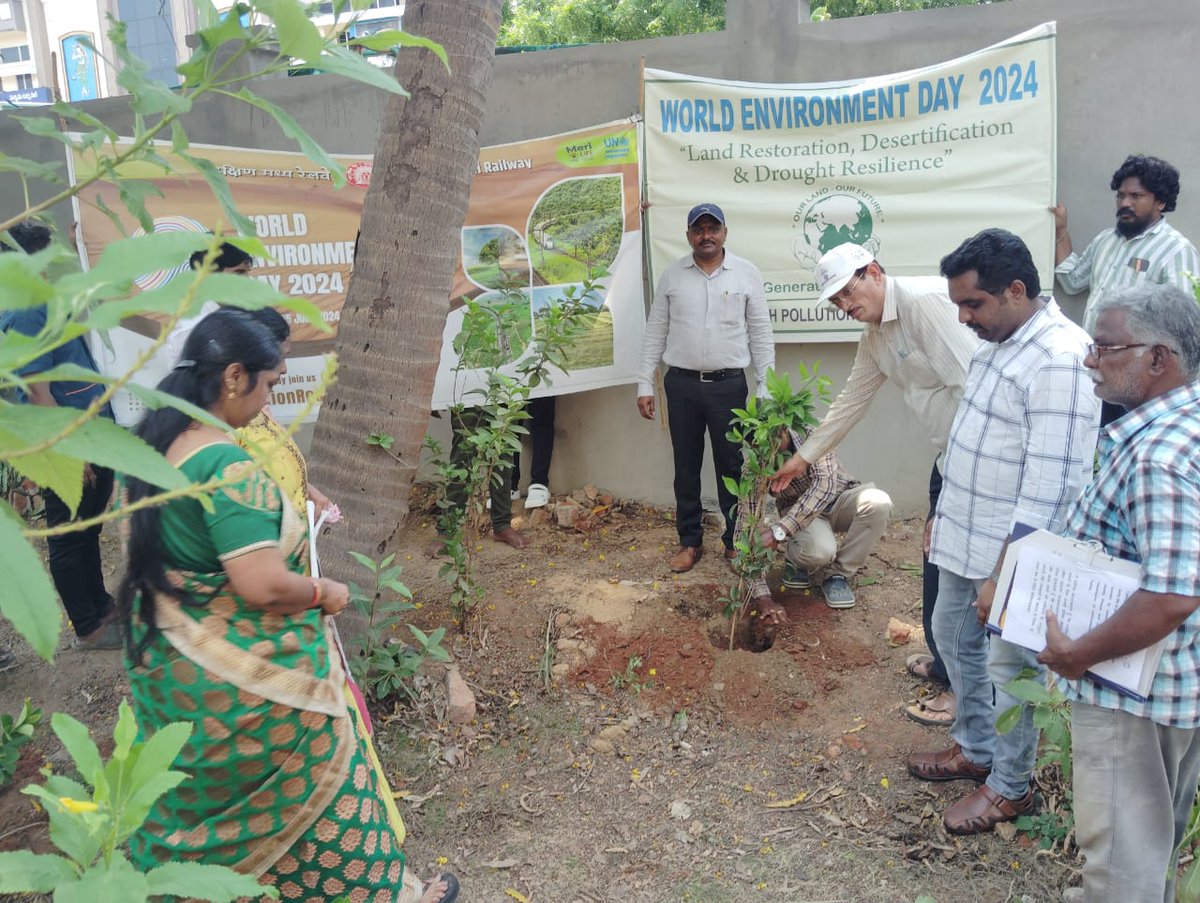 As part of #WorldEnvironmentDay‌, Awareness Rally, Tree plantation drive, distribution of cloth bags were conducted at #Eluru Station. Environmental pledge was administered to Staff to commit their resolve for greener environment. @SCRailwayIndia @RailMinIndia