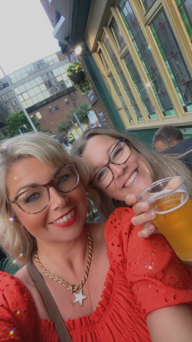 loobyloubell's tweet photo. As you were !!  Definitely (maybe) best ever. @liamgallagher epic 💙. #cardiff #giantbeers #drinkingonaschoolnight https://t.co/exwZKmuSm5