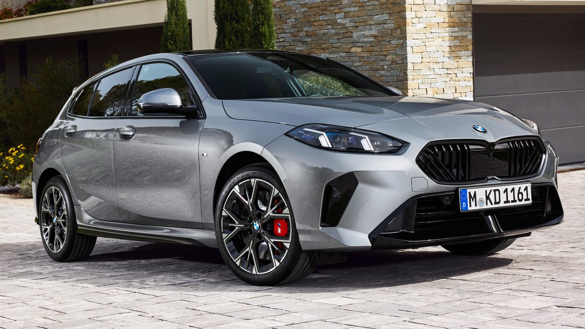 4Drivetime's tweet image. The all-new 2025 BMW 1 Series
Watch video here 👉 youtu.be/ETc6VywmHK4
Explore the cutting-edge design, features, and technology that make these models stand out from the rest.
#BMW #BMW1Series #2025BMW