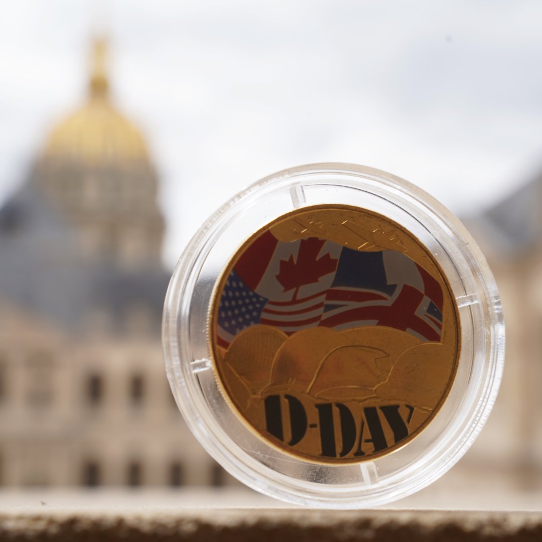 MuseeArmee's tweet photo. À l’occasion des 80 ans du #débarquement, venez découvrir les vrais objets en lien avec le #DDAY au musée de l’Armée et faites l’acquisition de cette superbe médaille commémorative officielle de la @MonnaieDeParis 
Pour plus d’infos : https://t.co/Sp3ktRpc2k https://t.co/eppFEnQyeA