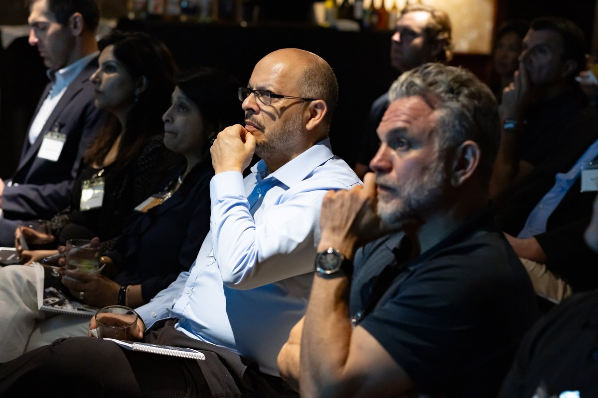 Astronomic tweet media