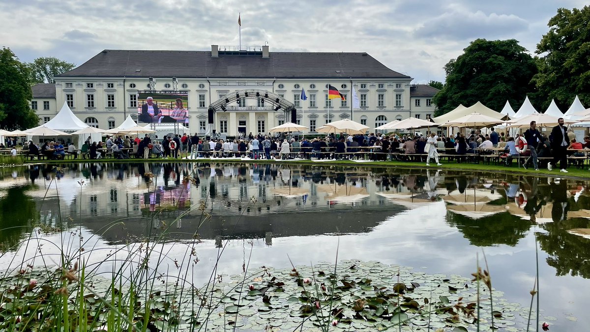 BIOKON_eV's tweet photo. So geht Zukunft - auch am 2. Tag der #wochederumwelt zeigen wir bioinspirierte Innovationen - aufgeladen mit Nachhaltigkeitsperspektive

#Bionik #bioinspiration https://t.co/9FxxwW6bo5