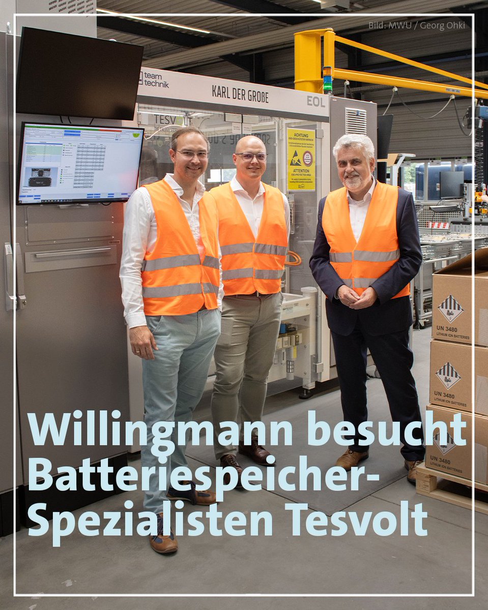 Die #Energiewende braucht auch Speicher: Deshalb hat Energieminister <a href="/WillingmannA/">Armin Willingmann</a> heute die Tesvolt AG in Wittenberg besucht. Das einstige Startup aus #SachsenAnhalt produziert im großen Stil Batteriespeichersysteme &amp; zählt zu den Marktführern in #Europa. lsaurl.de/btC8mx