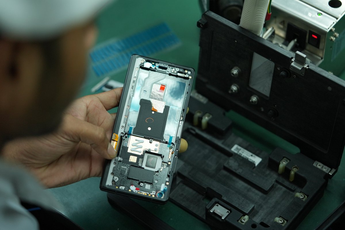 stufflistings's tweet photo. Some factory images of the vivo X Fold3 Pro (Made in India)
Launching tomorrow 😍
Will be covering the entire launch event for you for sure ❤️
#vivo #vivoXFold3Pro https://t.co/J8IG8hKZGH