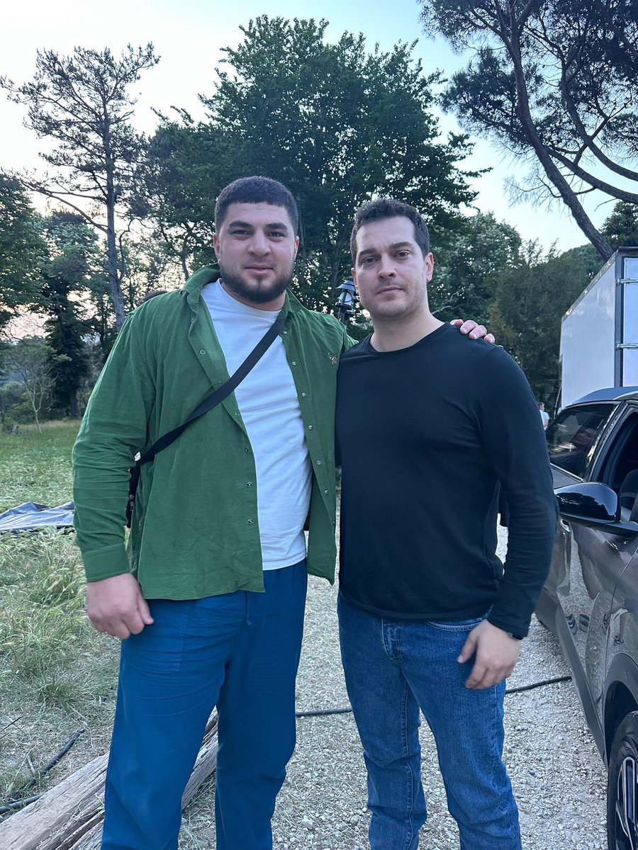 Çağatay Ulusoy❤ en set de Gaddar
