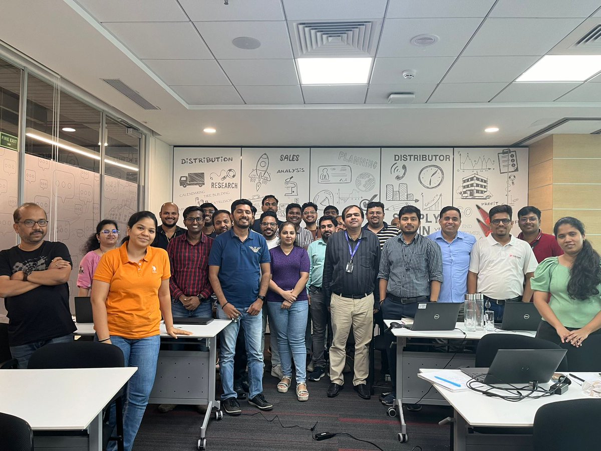 Mastering Advanced Excel! 
Elevate Your Data Analysis Skills! 

Throughout this comprehensive training, the participants explored the advanced features of Excel, gaining practical skills. 
#Excel #AdvancedExcel #DataAnalysis #Efficiency #ProfessionalGrowth #ExcelTraining