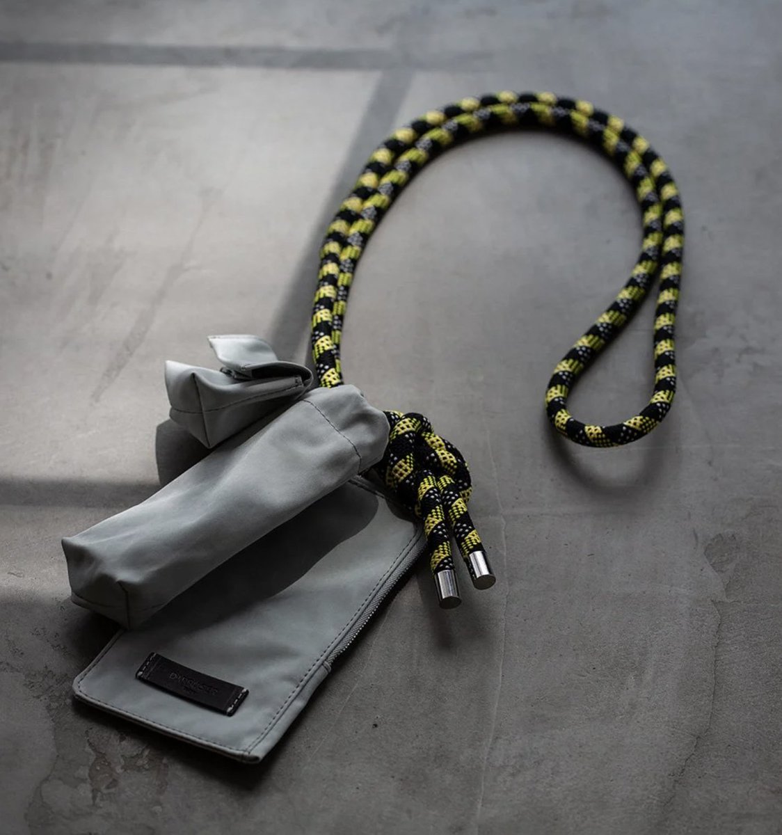 DDesignbook's tweet image. デザインサポート案件
アイウェアケースの３連ショルダー
自分用欲しい♧
＃diffusertokyo
diffuser-tokyo-store.com/?pid=180609116