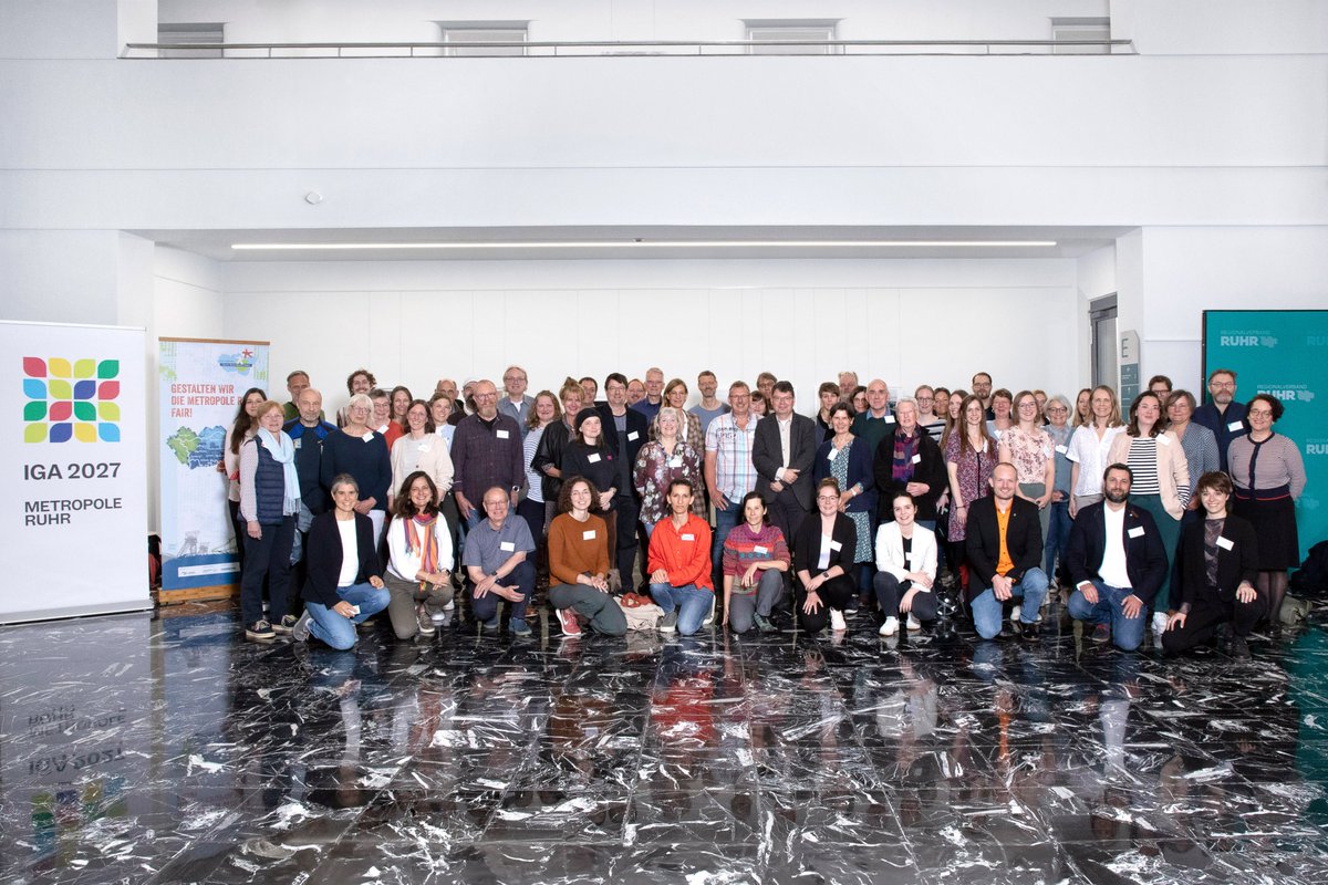 Eine starke Zusammenarbeit beginnt!💪Beim Netzwerktreffen „IGA 2027 und Fairer Handel“ trafen sich 70 Teilnehmer*innen im RVR, um Nachhaltigkeit und fairen Handel voranzubringen🌍 Unter dem Motto „Wie wollen wir morgen leben?“ wurden Ideen für Zukunftsgärten und mehr entwickelt🏡
