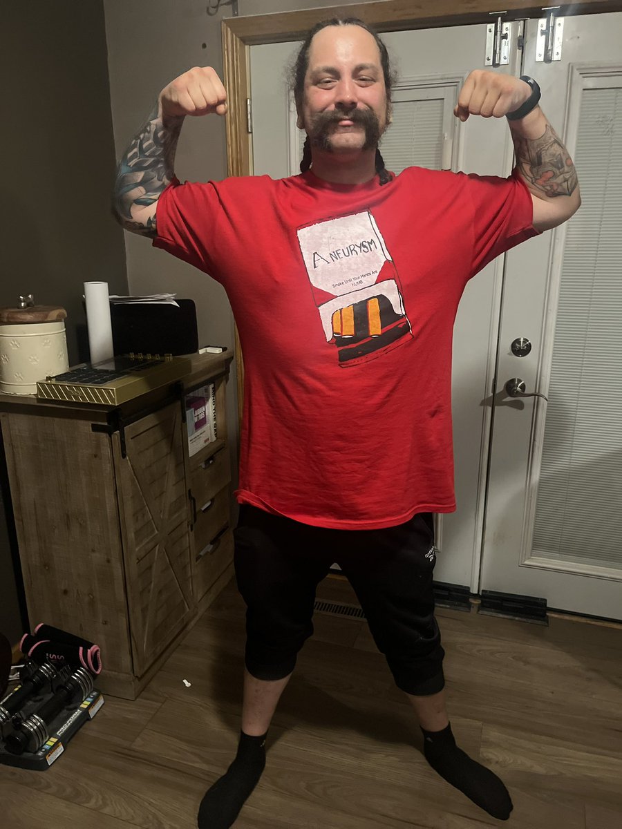 iOWAScreenPrint's tweet photo. Jason @DelaidReaxtion Rocking The
“Smoke 💨  🚬 Till your Hands Are Numb” shirt by #iOWAartist @Aneurysm_co 
🔗 $500
https://t.co/LGyK77wzc5 https://t.co/P37lNo4zET