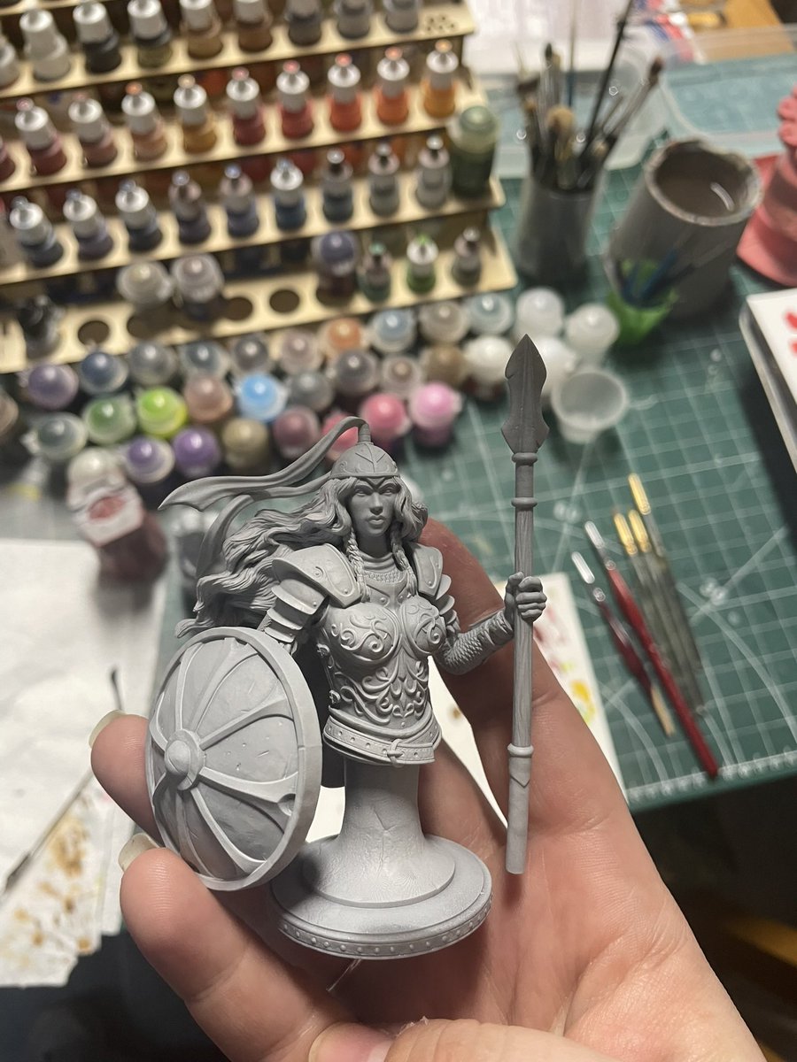 Can’t wait to start painting this 😍😍
#modelpainting #citadelpaints #dragonlance #vallejopaints
