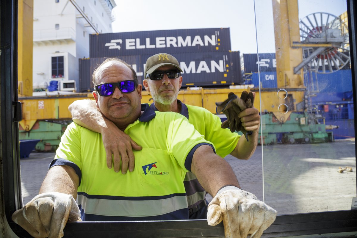 puertodecadiz's tweet image. Trabajos portuarios esta mañana en el buque portacontenedores HEINRICH
#containership
 #maritimetransport
#logisticsolutions
#portofspain
#cadiz