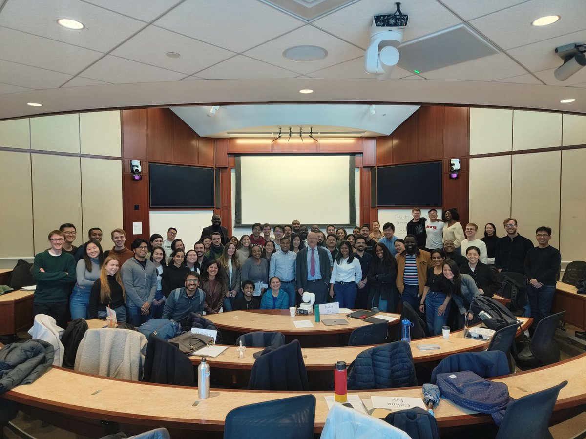 HadyThiam's tweet photo. À @Harvard, tout se résume aux #takeaways. 

Alors que je viens de clôturer ce chapitre, je souhaite partager les miens, à l’attention des #Guinéens aspirant à rejoindre cette prestigieuse institution... https://t.co/V3cZb0L02O