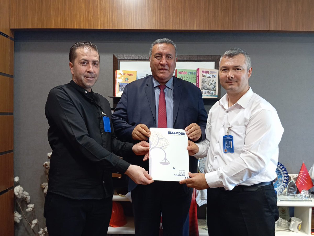 Adalet arayışımızda başından beri yanımızda olan, mitinglerimize katılarak destek veren mağduriyetlerin giderilmesi adına çalışmalar yapan kıymetli vekilimiz Sayın Ömer Fethi Gürer'i Ankara ekibi olarak makamında ziyaret etmekten mutluluk duyuyoruz.

Vekilimize Kademeli Emeklilik