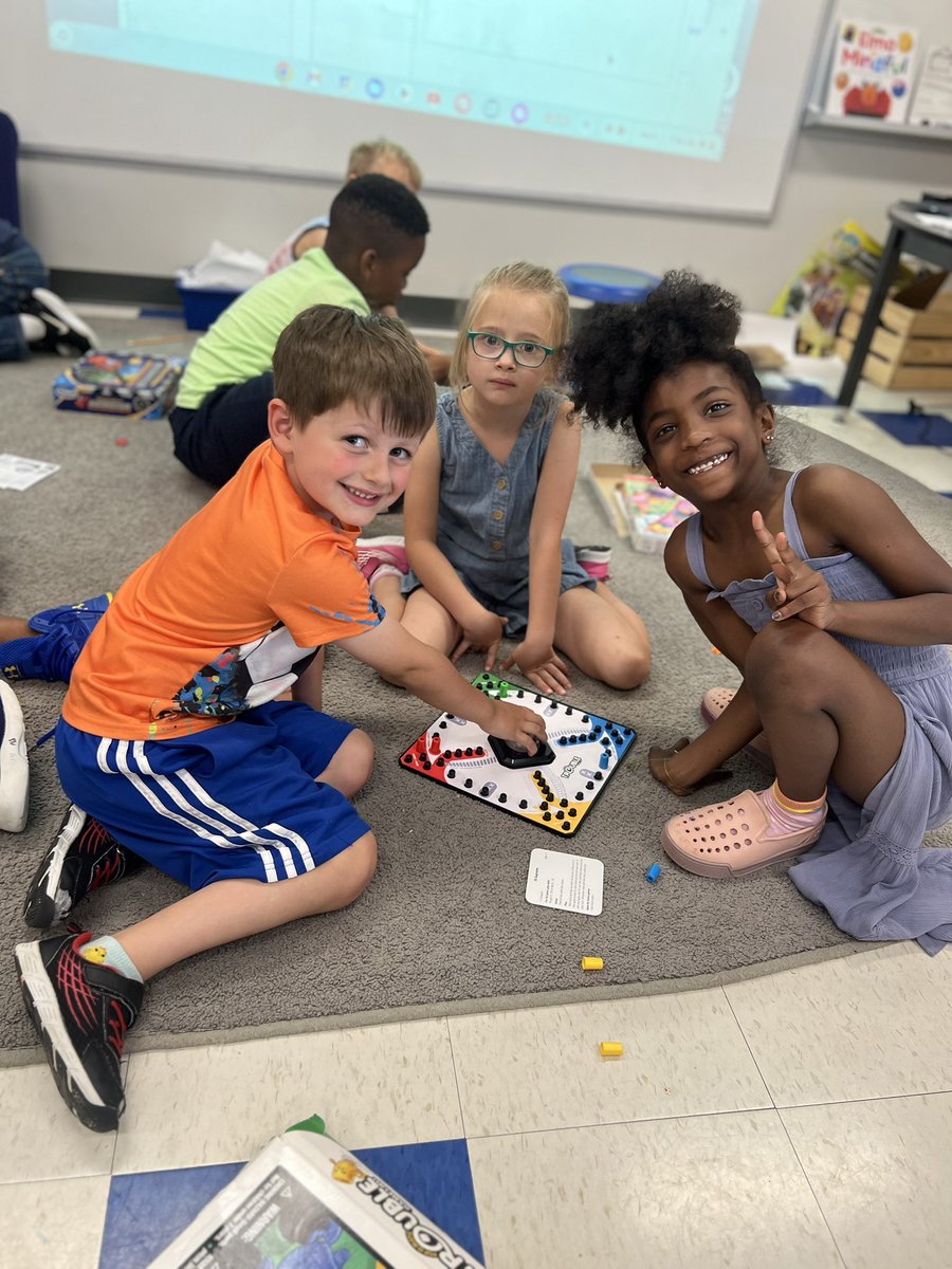 ms_ureteach tweet media