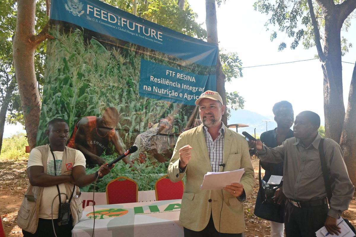 AcdivocaMZ's tweet photo. O Governo Americano, através da @USAID investe 17,243.969 milhões de meticais para fortalecer a produção de sementes, em acordo assinado com o IIAM para melhorar acesso a sementes de última geração em Moçambique e contribuir para o fortalecimento da cadeia de semente. https://t.co/Y49A0PnCr2