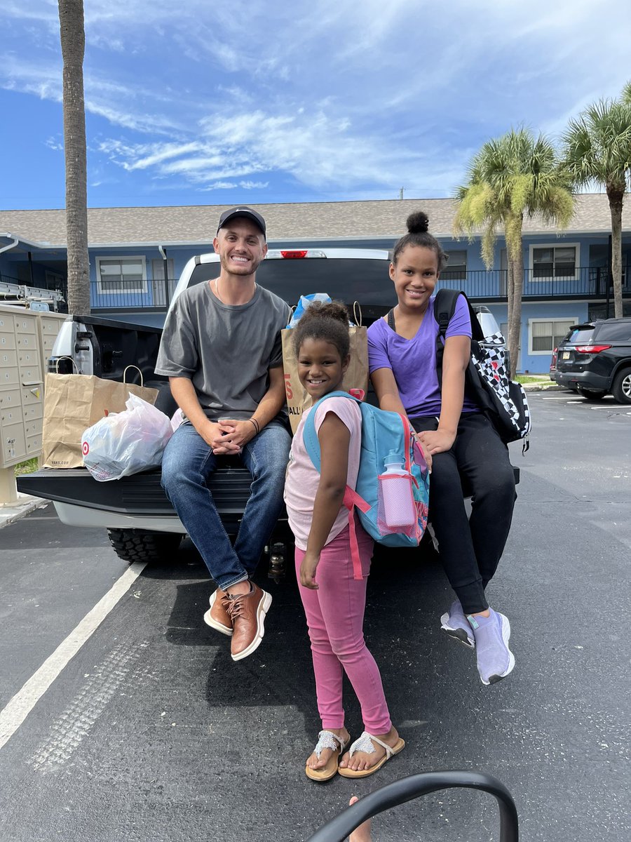 Hey online money guys,

Time we start doing actual cool shit

1 year ago I bought 10 HOMELESS kids Christmas presents they each got $500 to spend.

Walmart shut down for an hour

What you spend in 1 day on a yacht trip

I’m for the fucking kids like myself who didn’t have shit