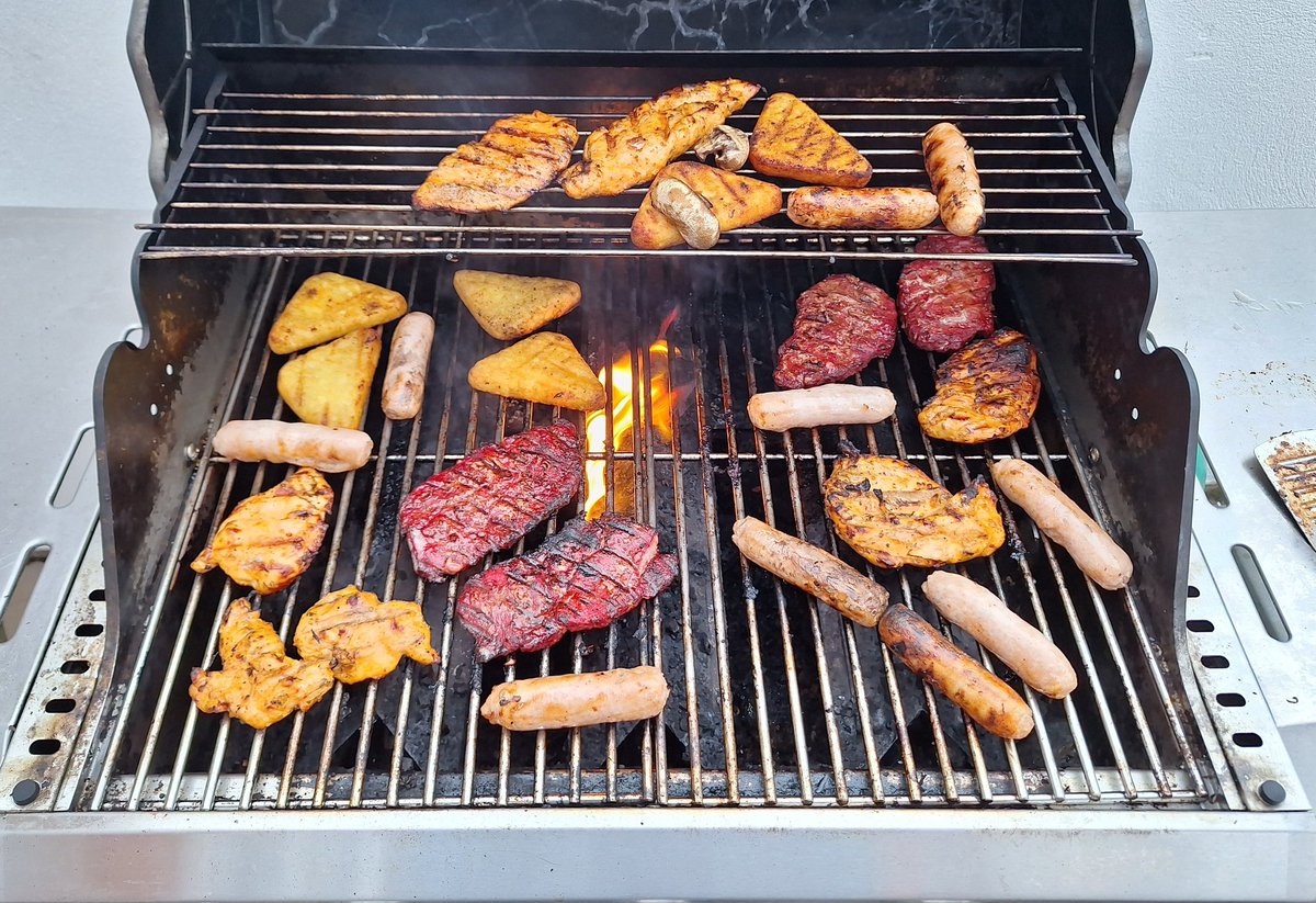 Grrted's tweet photo. Life is good #grillnation https://t.co/dn8iLIOJMb