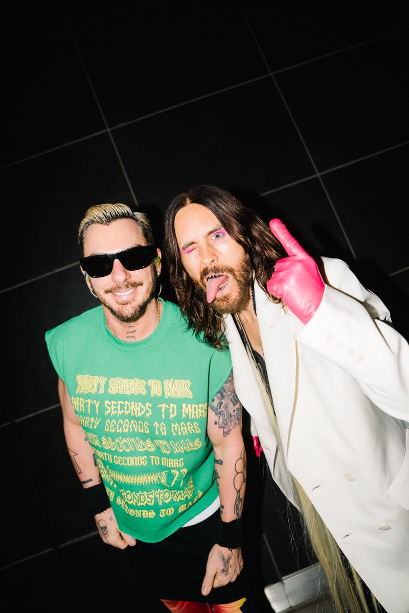 THIRTY SECONDS TO MARS tweet media