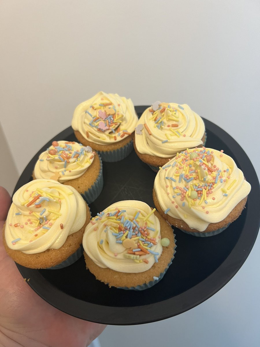 Alex 🦖 tweet media