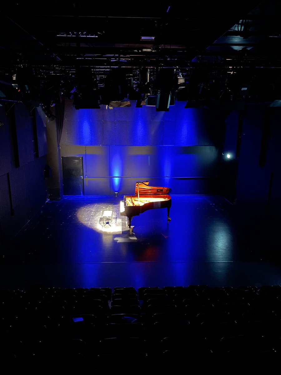 Playing the Deutschland premiere of Inventions / Reinventions tonight at Theaterhaus Stuttgart