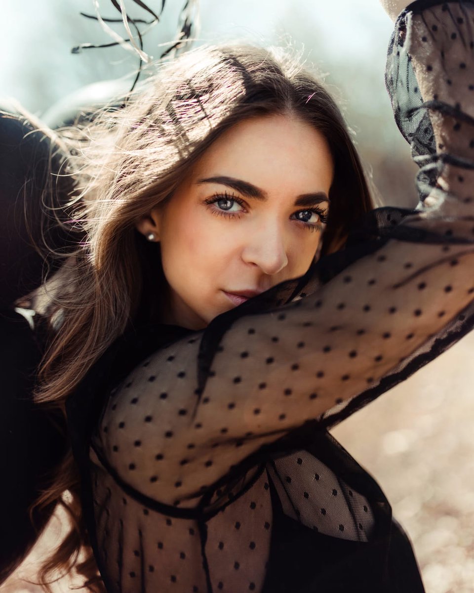 🌟 Timeless elegance in the heart of nature. 🌟

lazambelliph.com

#elegant #girllove #naturephoto #photoart