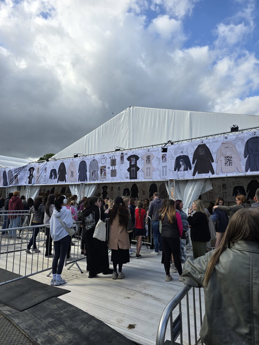 Finally here! 😁 ##EdinburghTSTheErasTour