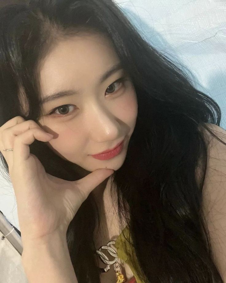 💭 (@ch4aery) on Twitter photo 