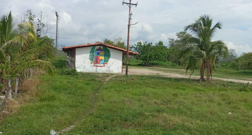 inmivimerida's tweet photo. El gobernador @JehysonGuzman, personal del Inmivi realizaron asesoramiento a los Consejos Comunales, jefes de UBCH y representantes de entes educativos que salieron beneficiados en la Consulta Popular para el financiamiento de Proyectos en el Municipio Tulio Febres Cordero https://t.co/c77uJ1A3OL