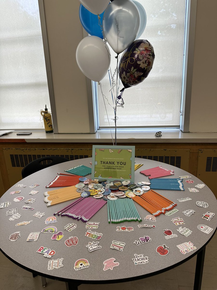 SummitHeightsPS's tweet photo. A very special thank you to our Summit Parent Council for the lovely Staff Appreciation Luncheon today! The food was delicious and the thoughtful &amp; whimsical gifts were much appreciated! @tdsb https://t.co/Dr2Oeb3y9i