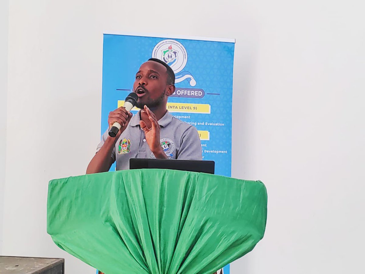 GwakiPrince's tweet photo. Today (World Environment Day), I was honored to present on PHE Integration in Land Restoration in front of Arumeru’s District Commissioner, Local Government authorities, National Environmental Management Council and other stakeholders in Arusha region.
@Afidep #BUILDProject https://t.co/yhdOJDRy71