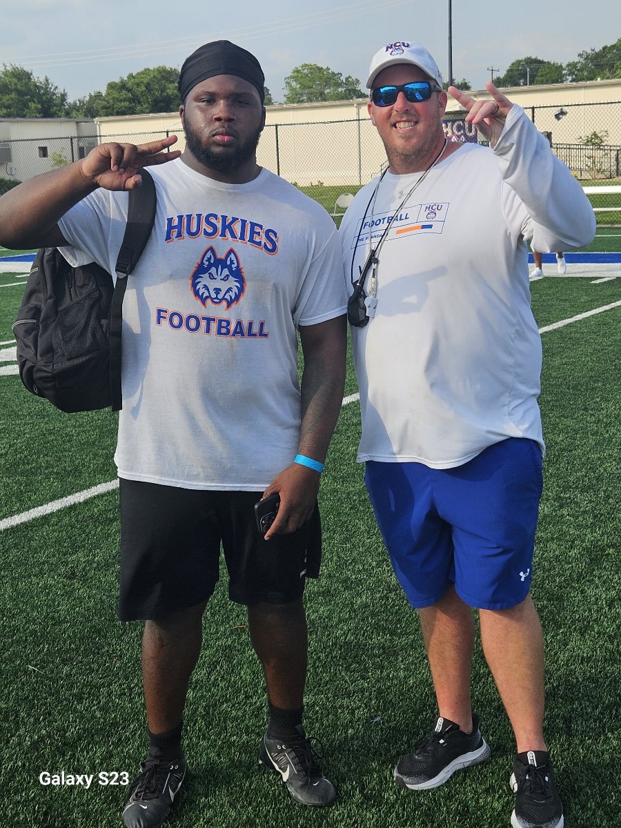 DrogersMcneil's tweet photo. Had great time @HCUFootball mega camp!!Mer with a lot of coaches and had a great time!! @Coach_Hinshaw @M__McMillan @coachdgary @UTEPCoachCJones @mooreathletics @Ira_SavageLewis @Glap_IV @Bullard_Coach @SCSharkFootball @Zinn68 @SavageDline https://t.co/gIyZndPdjR