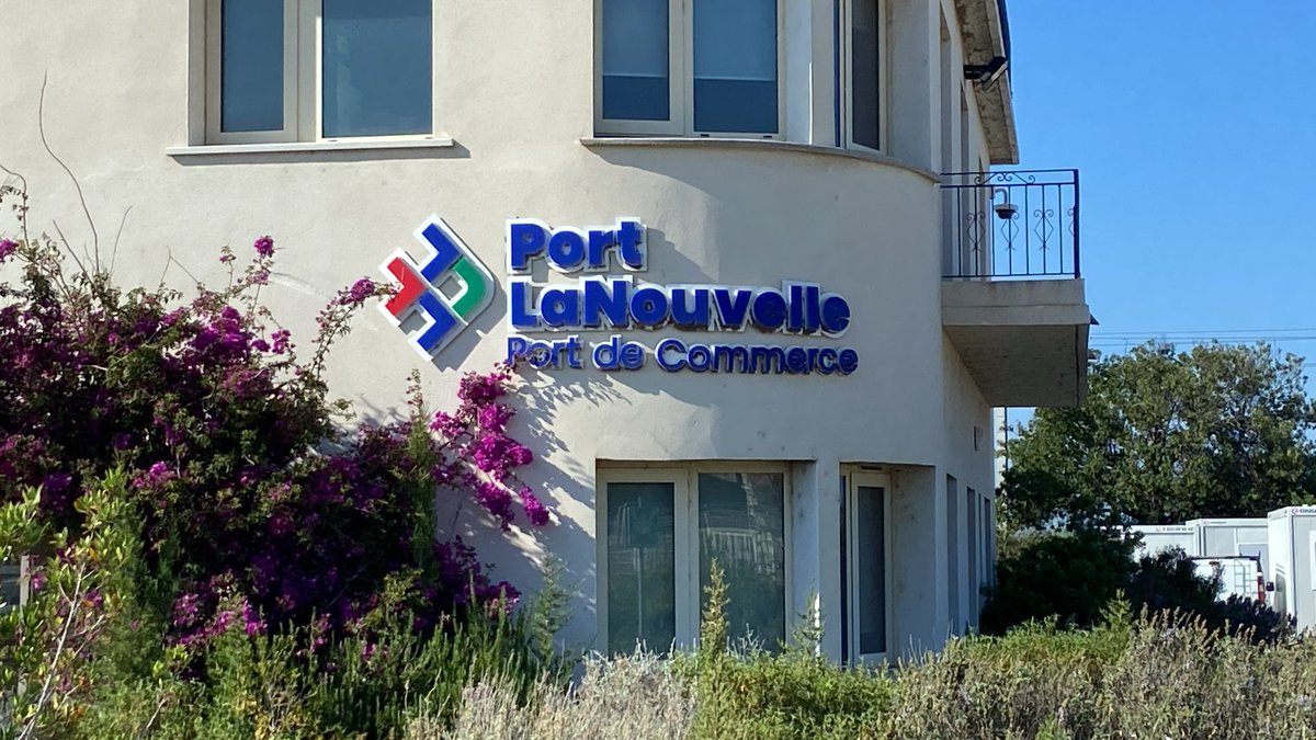 CatherineTrevet's tweet photo. ☀️⚓️Visite sous le beau soleil de Port-la-Nouvelle pour échanger avec la Société d’Economie Mixte à Opération Unique #SEMOP sur les futurs enjeux de développement du site.
💪@SNCFReseau @Occitanie s'engage auprès des partenaires pour contribuer au schéma directeur. https://t.co/4rBCFlHy4O