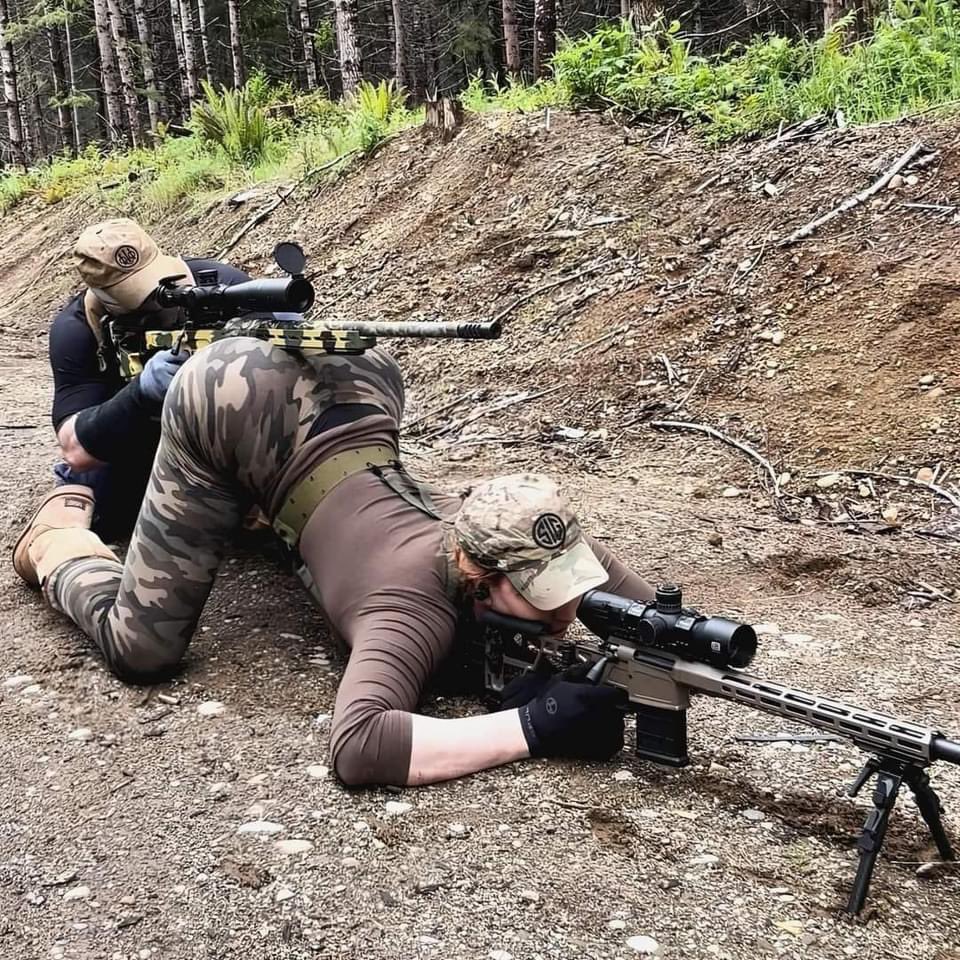 bigthingcomedy's tweet image. What a beautiful army partner is thi😜