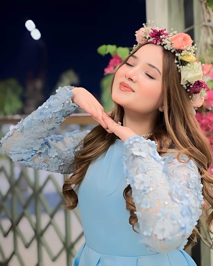 CTCMm2xhb4f0LNe's tweet photo. ليتنا كالورود........🌹👉
مهما اختلفت الواننا واعراقنا.........
دائماً يجمعنااااا.......
جميل العطر والحضور......،🌹

مساء الورد 🌹 وعطره https://t.co/qXOtlytT3B