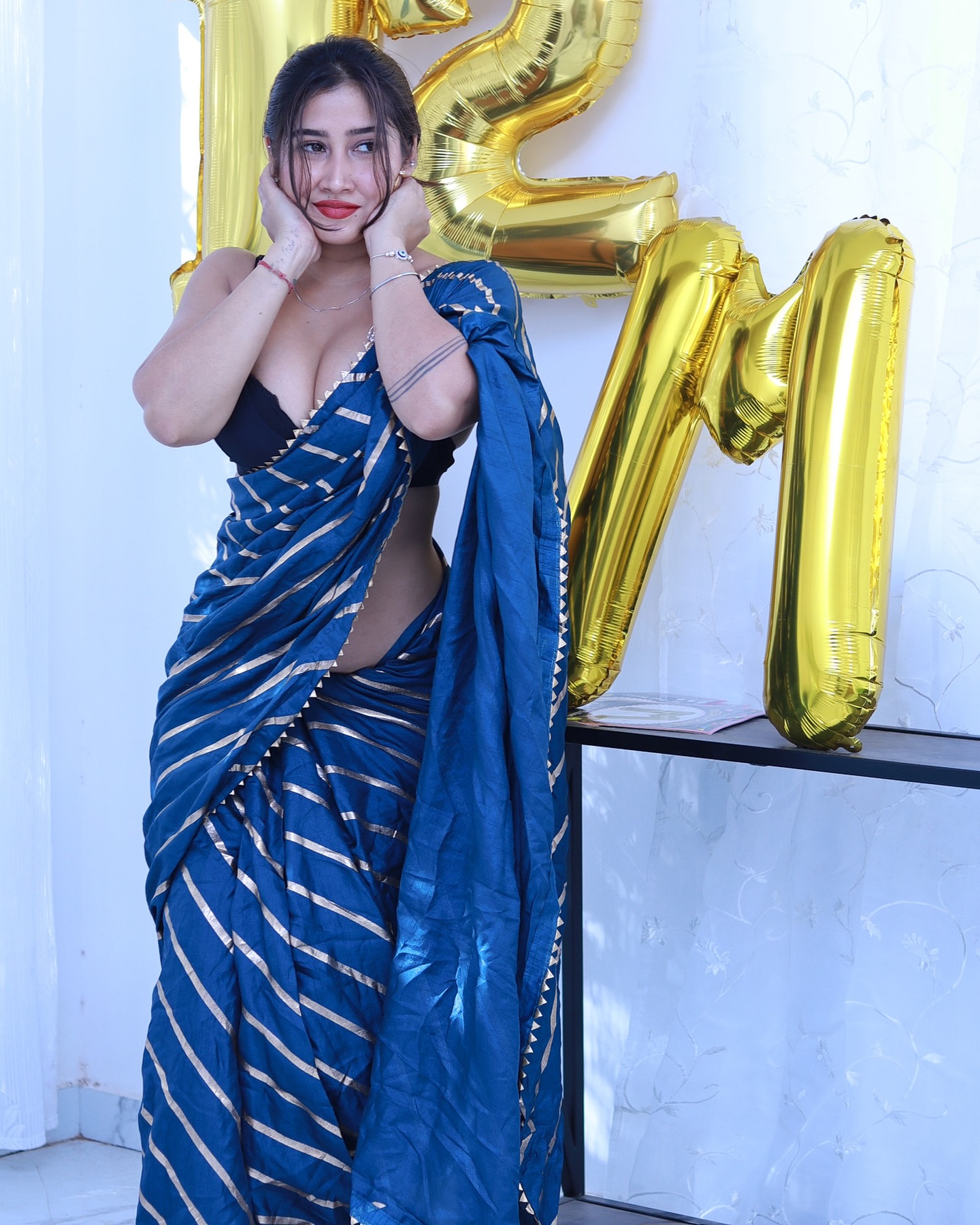 GPU20RWa0AAlkdR?format=jpg&name=large