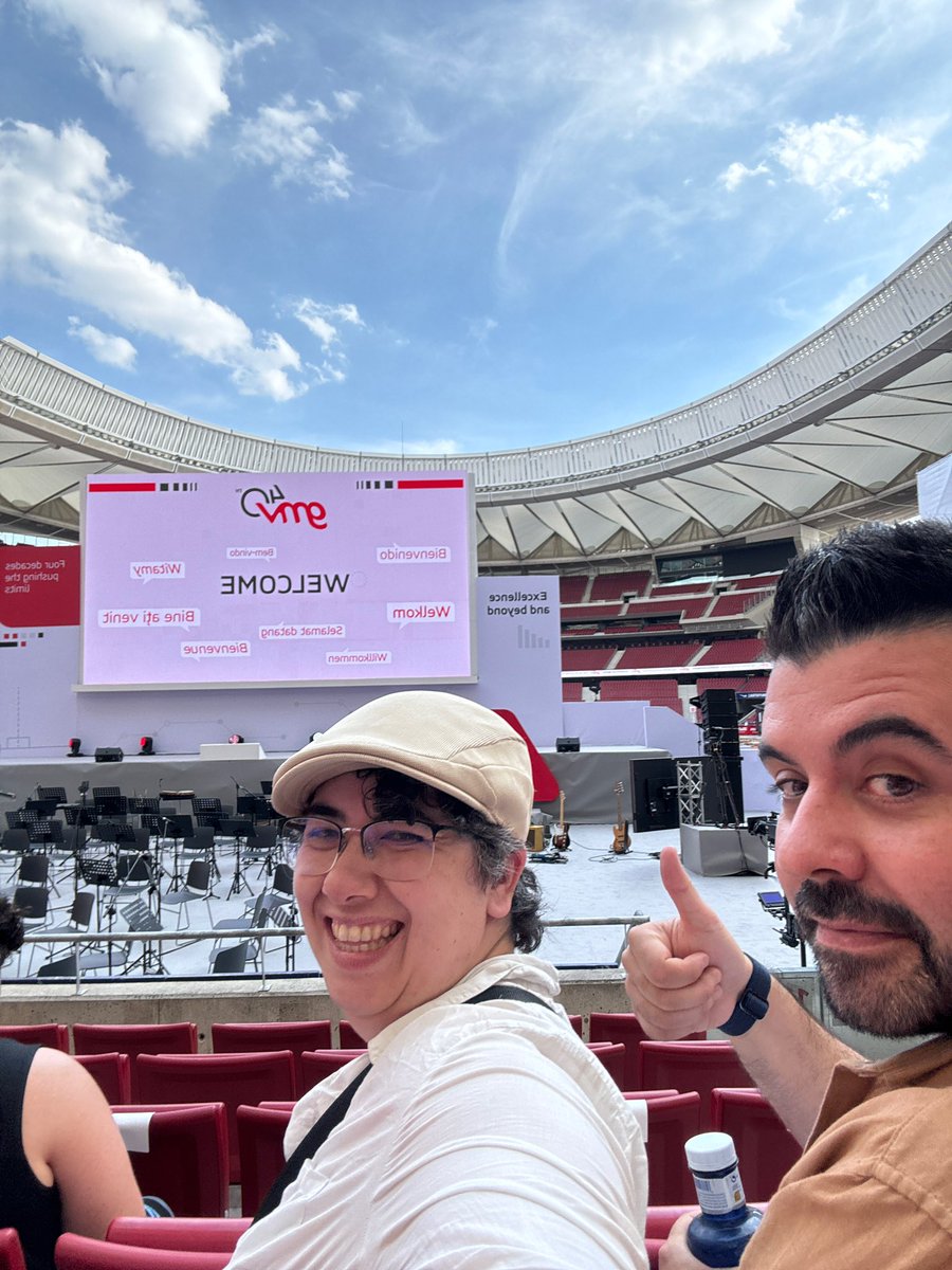 pgonmu's tweet photo. Pues nada, celebrando los 40 años con @infoGMV_es #gmv40 https://t.co/5h3utzE6io
