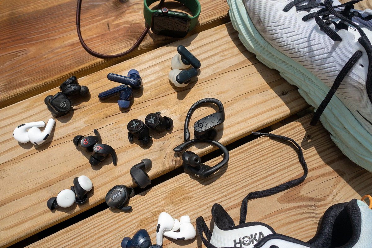 gearpatrol's tweet photo. Grab yourself a pair of wireless earbuds that can handle sweat and stay in your ears while you exercise. https://t.co/bPmoQ0pAXg https://t.co/IMq8w0pAUM