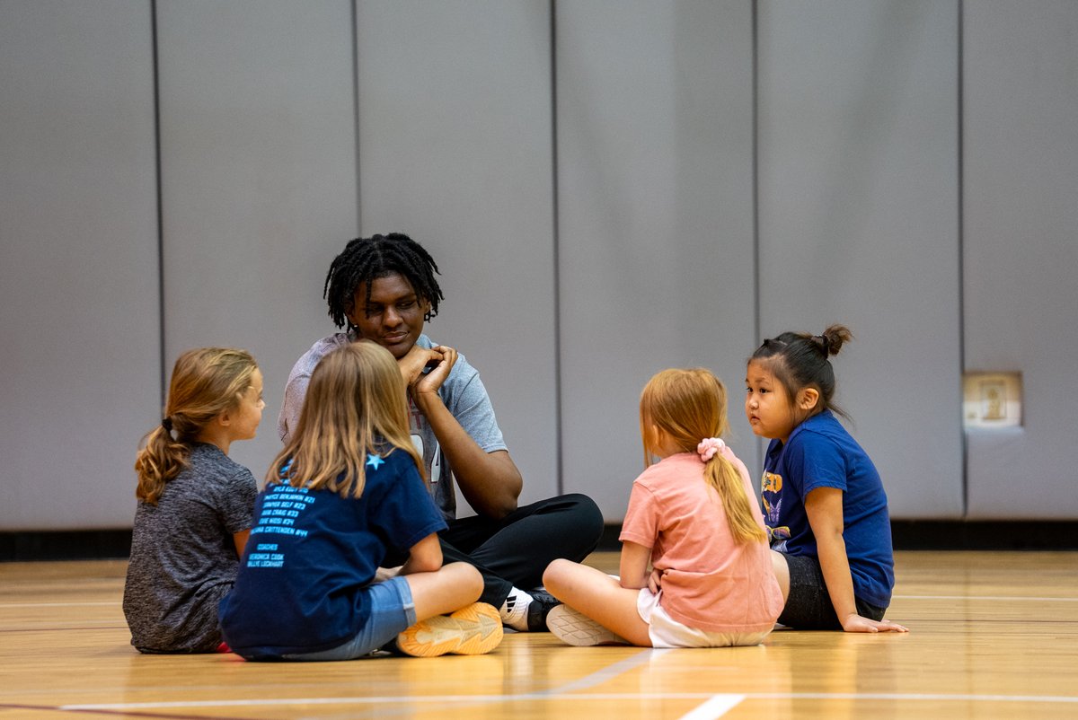 TroyTrojansWBB's tweet photo. Future Ballers 💯

🔗: https://t.co/HPqVSKFe4Q

#WeDOimpossible | #OneTROY⚔️🏀 https://t.co/GY1Lb7HGzB