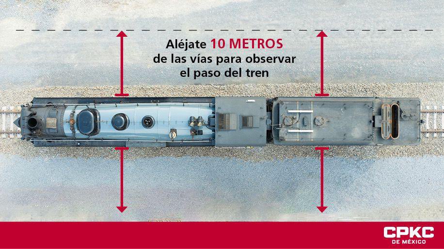 CPKCdeMexico's tweet photo. Ante el paso de cualquier #tren en las #vías debes mantenerte alejado porque debido a su velocidad pueden salir proyectados objetos que están en el camino.
#PiensaEnTuSeguridad https://t.co/gD0aDUVrEg