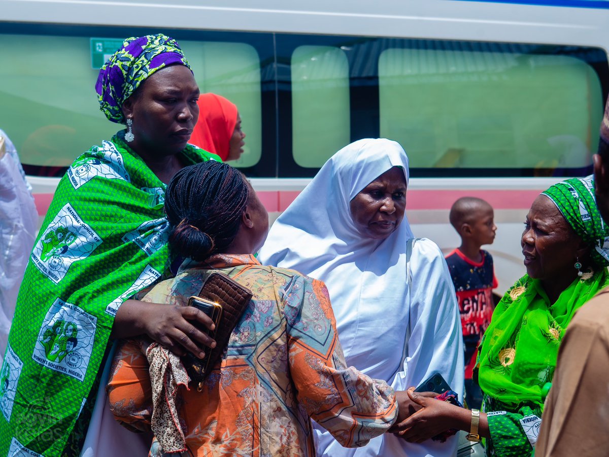 HE_AgyinKefas's tweet photo. Today, alongside the First Lady of Kebbi State, Her Excellency Zainab Nasari Idris, I received the remains of the esteemed National President of the Nigeria Council of Women Societies, Hajiya Lami Adamu Lau, at Danbaba Suntai Airport in Jalingo.

Hajiya Lami Adamu Lau lived an exemplary life, leaving a legacy that will inspire us all. Her tireless efforts and dedication to the empowerment of women in Nigeria will never be forgotten. May her soul rest in perfect peace. 

#movingforward