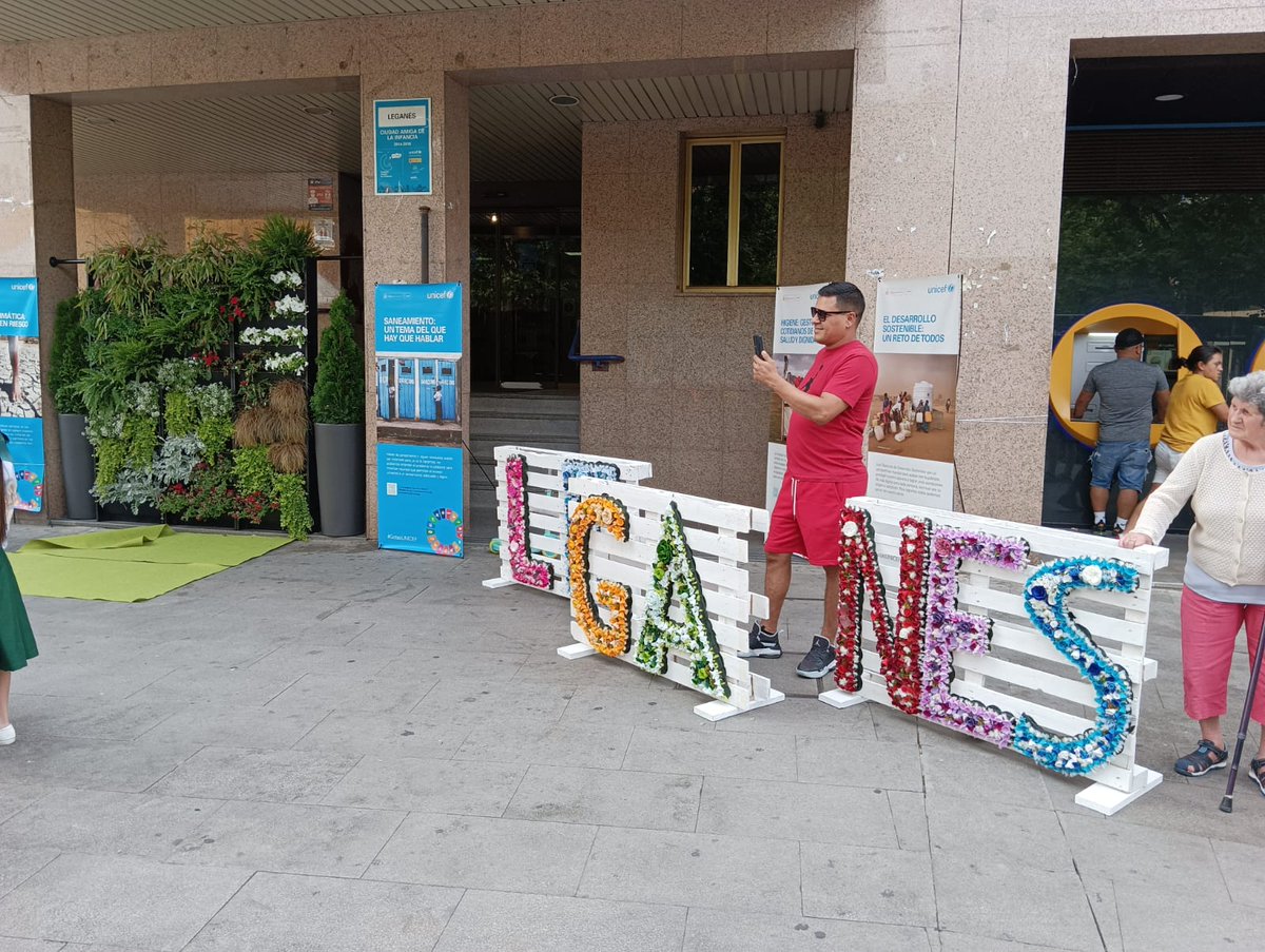 UnionporLeganes's tweet photo. 🌳 MEDIO AMBIENTE
El Primer Teniente Alcalde y Portavoz de #ULEG @CarlosULEG ha asistido al Acto Institucional del Día del Medio Ambiente en Plaza España.
#Uleg #Leganés #SentimosLeganés https://t.co/uLnP22uLkZ