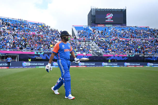 CricCrazyJohns's tweet photo. - Completed 4000 runs in T20I.
- Completed 1000 runs in T20I WC.
- Completed 600 sixes in Intl cricket.
- Fastest to complete 4000 runs in terms of balls in T20I.
- First Indian to smash 100 sixes in ICC limited over tournaments.

CAPTAIN ROHIT SHARMA FOR YOU. 🔥💪 https://t.co/W3aGQcisGy
